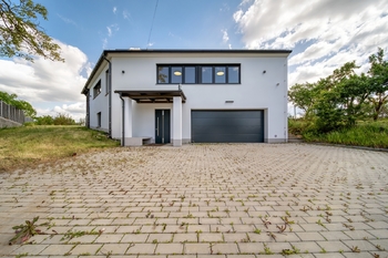 Prodej domu 167 m², Šumice