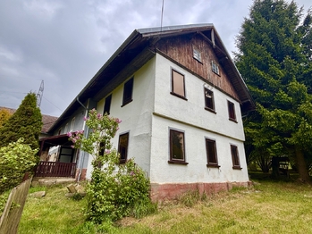Obytná část - Prodej zemědělského objektu 260 m², Brniště