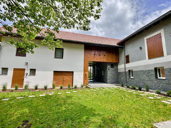 Pohled na stodolu VIZUALIZACE - Prodej zemědělského objektu 260 m², Brniště