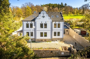 Prodej domu 550 m², Volyně