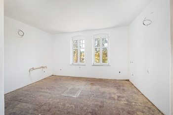 Prodej domu 550 m², Volyně