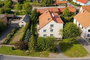 Pohled na dům - Prodej bytu 4+kk v osobním vlastnictví 75 m², Křečhoř 