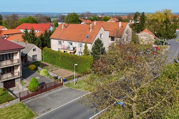 Pohled na dům - Prodej bytu 4+kk v osobním vlastnictví 75 m², Křečhoř