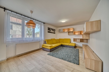 Obývací pokoj - Prodej bytu 4+kk v osobním vlastnictví 75 m², Křečhoř