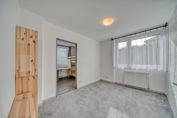 Pokoj - Prodej bytu 4+kk v osobním vlastnictví 75 m², Křečhoř