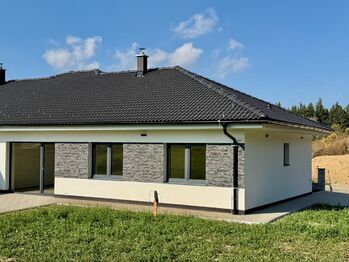 Kvalitní stavba bungalovu - Prodej domu 111 m², Struhařov