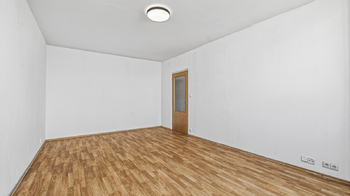 Prodej bytu 1+1 v osobním vlastnictví 36 m², Praha 8 - Troja