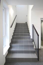Schodiště - Pronájem bytu 1+kk v osobním vlastnictví 27 m², Pohořelice