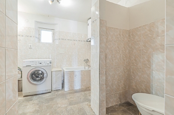 Prodej domu 363 m², Kamýk nad Vltavou