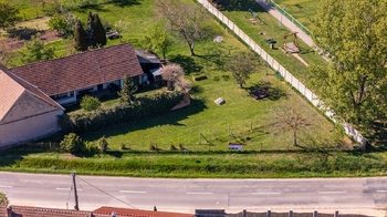 Prodej pozemku 982 m², Strachotín