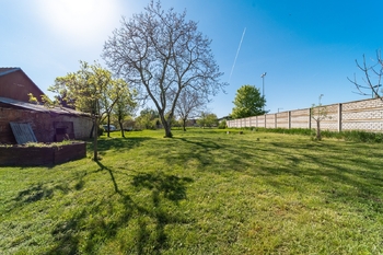 Prodej pozemku 982 m², Strachotín