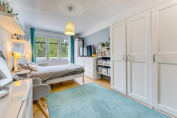 prostorná ložnice - Prodej bytu 2+1 v osobním vlastnictví 52 m², Praha 9 - Letňany