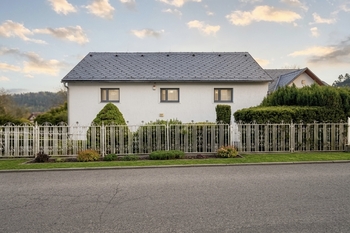 Prodej domu 320 m², Hřensko