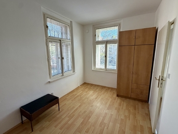 Prodej bytu 2+kk v osobním vlastnictví 43 m², Praha 8 - Libeň