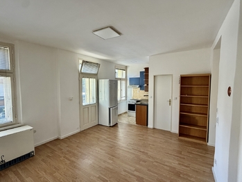 Prodej bytu 2+kk v osobním vlastnictví 43 m², Praha 8 - Libeň