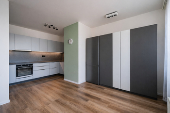 Prodej bytu 3+kk v osobním vlastnictví 78 m², Praha 9 - Hloubětín