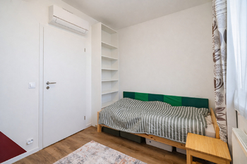 Prodej bytu 3+kk v osobním vlastnictví 78 m², Praha 9 - Hloubětín