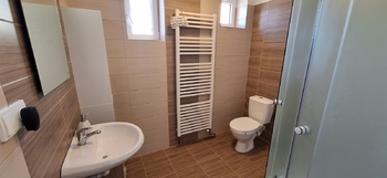 Koupelna s WC - Pronájem bytu 3+1 v osobním vlastnictví 73 m², Rozstání