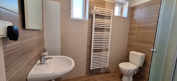 Koupelna s WC - Pronájem bytu 3+1 v osobním vlastnictví 73 m², Rozstání