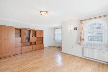 Interiér 1.NP - Prodej domu 144 m², Libiš