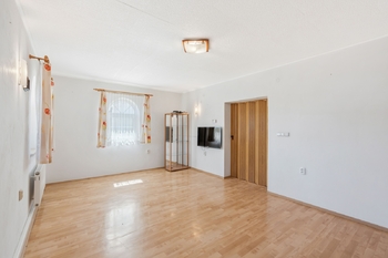 Interiér 1.NP - Prodej domu 144 m², Libiš