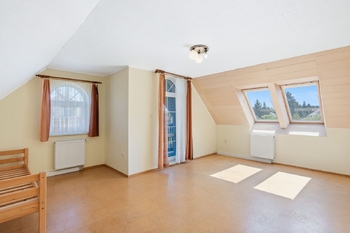 Interiér 2.NP - Prodej domu 144 m², Libiš