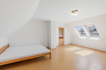 Interiér 2.NP - Prodej domu 144 m², Libiš