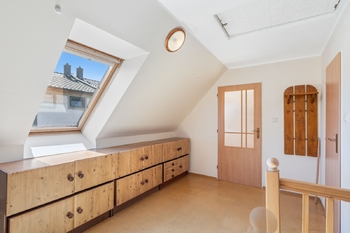 Interiér 2.NP - Prodej domu 144 m², Libiš