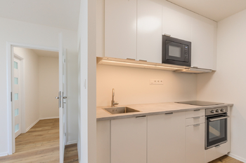 Prodej bytu 2+kk v osobním vlastnictví 45 m², Praha 10 - Horní Měcholupy