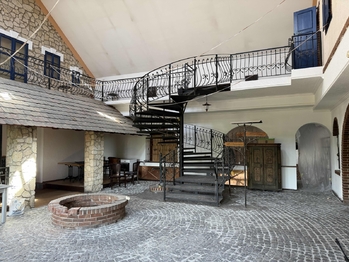 atrium - Pronájem obchodních prostor, Teplice