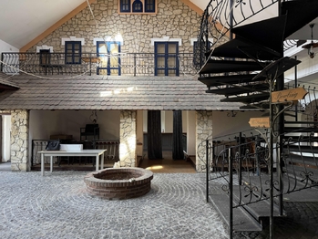 Atrium - Pronájem obchodních prostor, Teplice