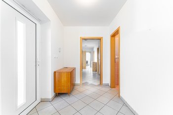 Pronájem domu 184 m², Malá Hraštice