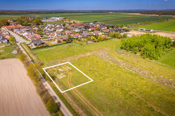 Prodej pozemku 801 m², Čejkovice