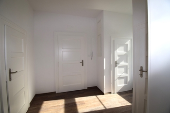 Vstup do bytu - Pronájem bytu 1+1 v osobním vlastnictví 64 m², Písek