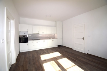 Kuchyňská linka - Pronájem bytu 1+1 v osobním vlastnictví 64 m², Písek