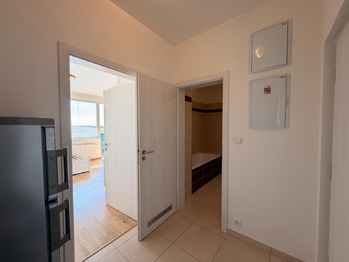 Pronájem bytu 1+kk v osobním vlastnictví 31 m², Praha 9 - Černý Most