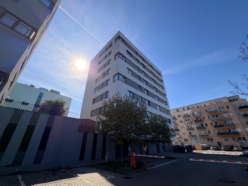 Pronájem bytu 1+kk v osobním vlastnictví 31 m², Praha 9 - Černý Most