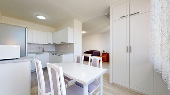 Kuchyň s jídelním koutem - Prodej bytu 3+1 v osobním vlastnictví 75 m², Praha 9 - Černý Most
