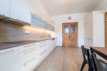 Prodej domu 220 m², Kostelec nad Černými lesy