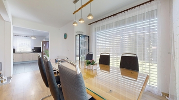Jídelní kout - Prodej domu 155 m², Nehvizdy