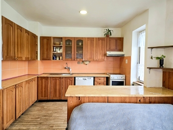Kuchyň - Prodej domu 180 m², Měcholupy