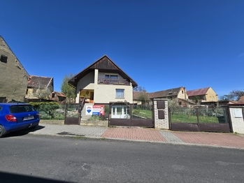 Prodej domu 180 m², Měcholupy