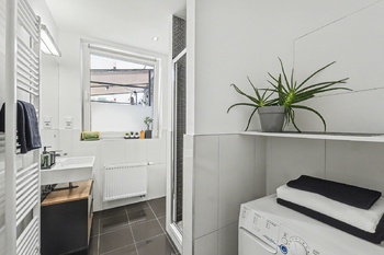 Prodej bytu 1+kk v osobním vlastnictví 35 m², Praha 5 - Hlubočepy