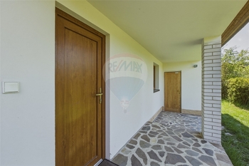venkovní koupelna a wc - Prodej chaty / chalupy 150 m², Slapy