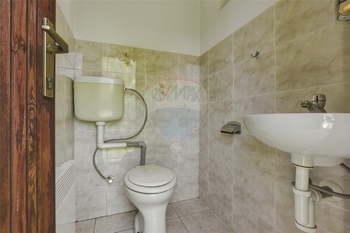 venkovní wc - Prodej chaty / chalupy 150 m², Slapy