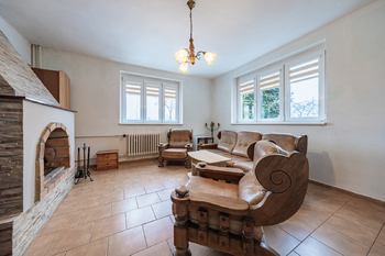 Prodej nájemního domu 200 m², Blatno