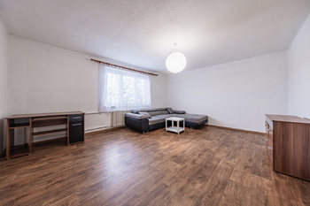 Prodej nájemního domu 200 m², Blatno