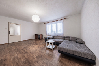 Prodej nájemního domu 200 m², Blatno