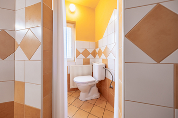 Prodej nájemního domu 200 m², Blatno