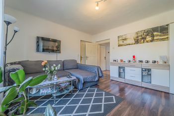 Pronájem domu 196 m², Praha 6 - Lysolaje